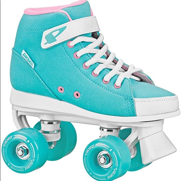 pacer Other - New WOT. Beautiful wintergreen color. Youth 5